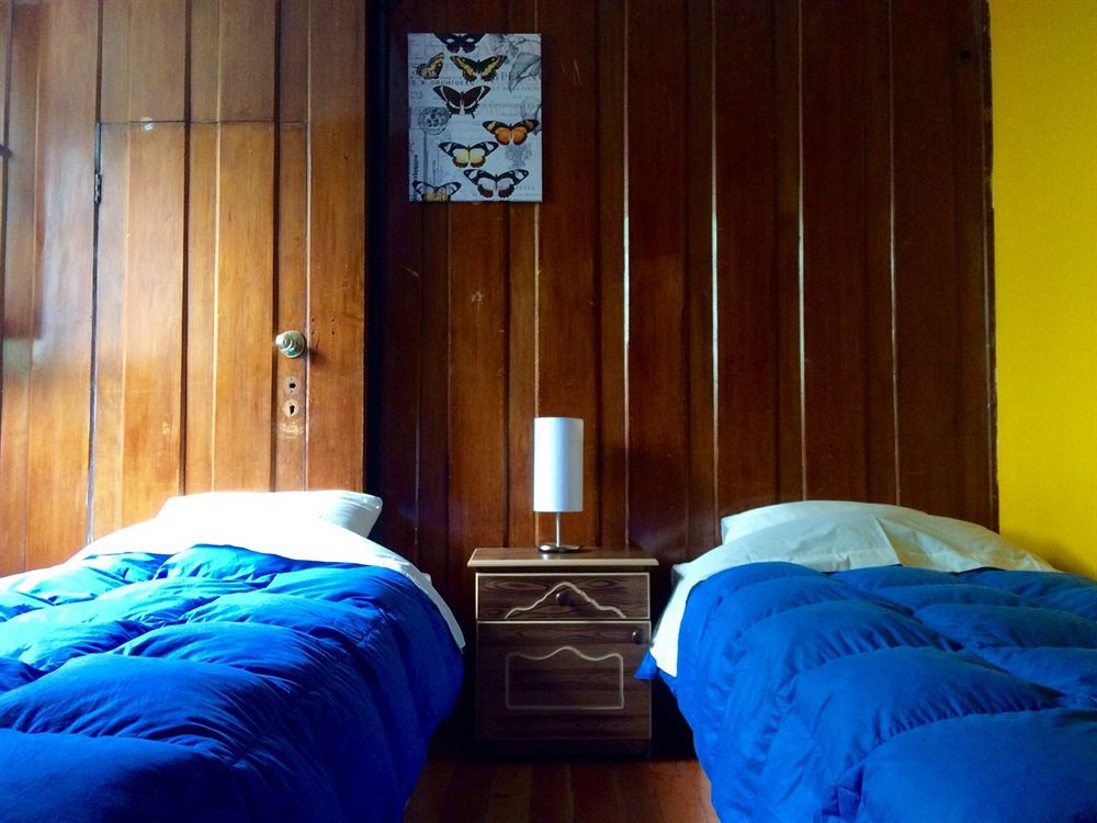 Salvador Hostal & Cafe Santiago del Cile Esterno foto